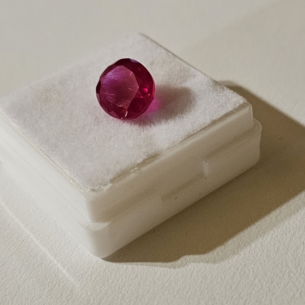 Certified Mozambique Ruby Gemstone 3.95 Carats! - image 2